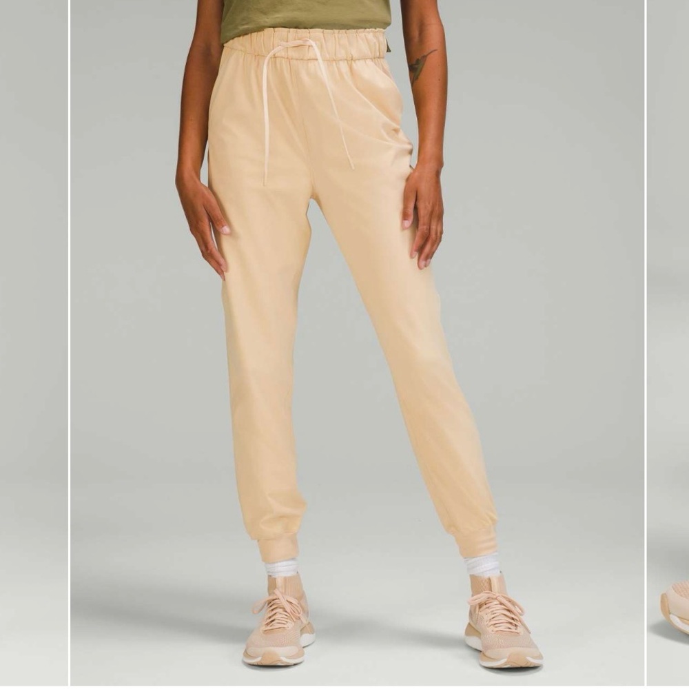 Lululemon Stretch High-Rise Jogger *Full Length-* Color Prosecco Size 4
